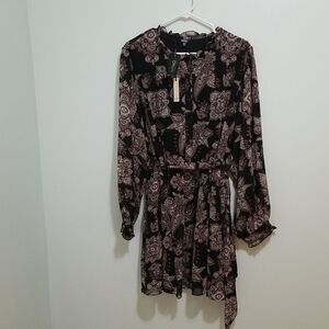 Buffalo paisley print, belted dress. NWT. Size XL.